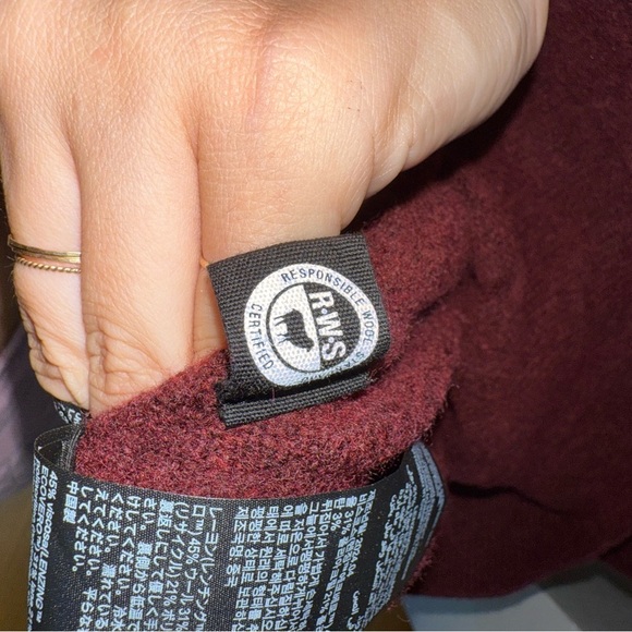 All Saints Men’s Patern Wool Crewneck Sweater in Tinted Red Size Medium - Picture 6 of 7